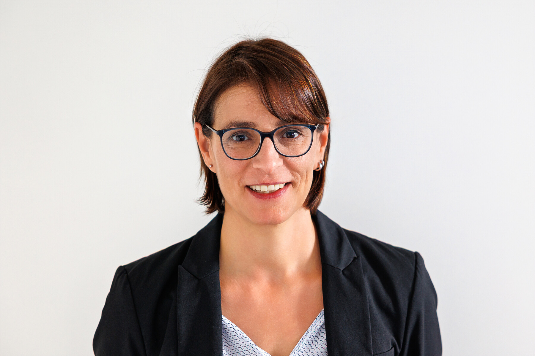 Rebecca Schapat-Knoll – Managing Director